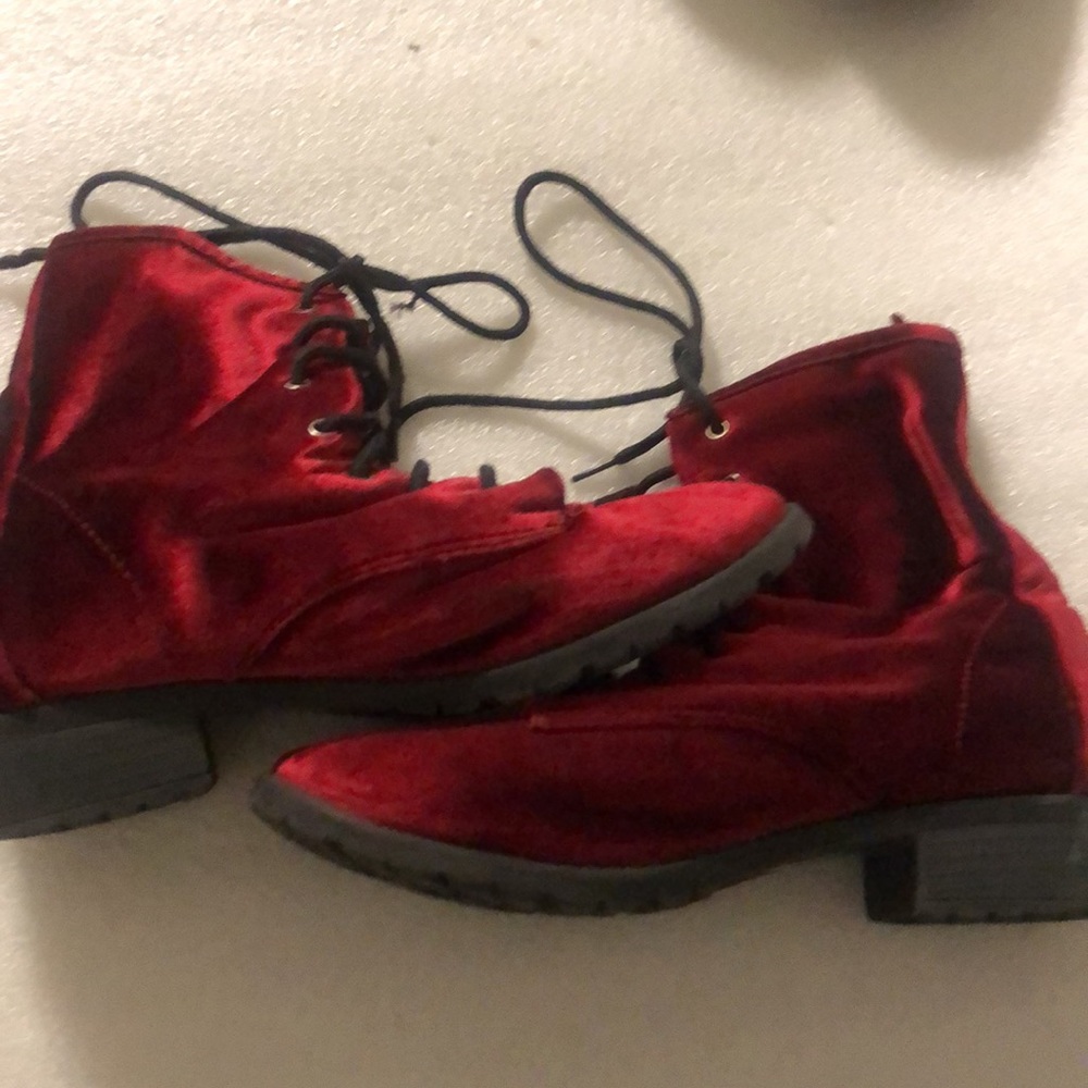 Burgundy velvet shoes -6/7 - Picture 10 of 11